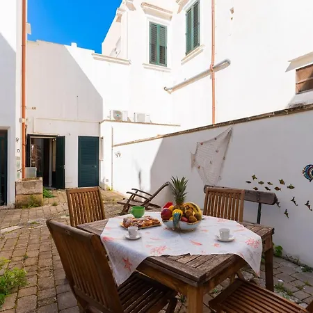 Central House 1 Apartment Gallipoli